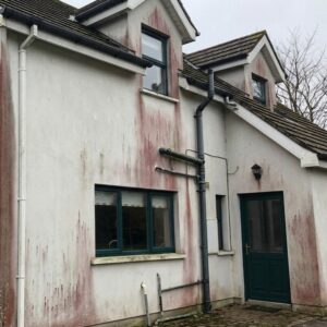 Removing Red and Green Algae Staining from Render Across Scotland